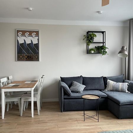 Apartament Z Balkonem Ul Portowa Kołobrzeg Esterno foto